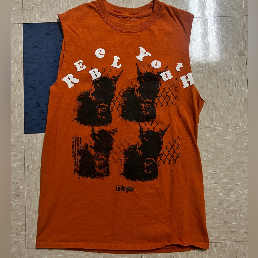 Orange graphic tee